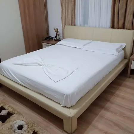 Hotel Ferrari 3*