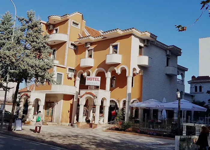 Hotel Ferrari 3*