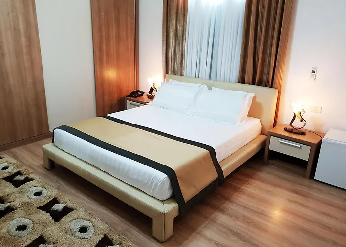Hotel Ferrari 3*