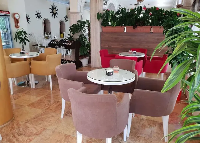 Hotel Ferrari 3*