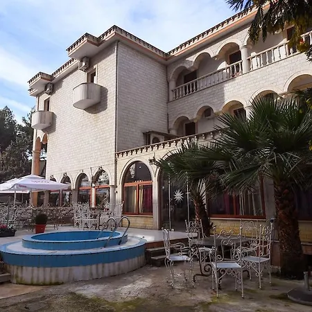 Ferrari Ξενοδοχείο 3*