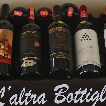 Ferrari Ξενοδοχείο Τίρανα