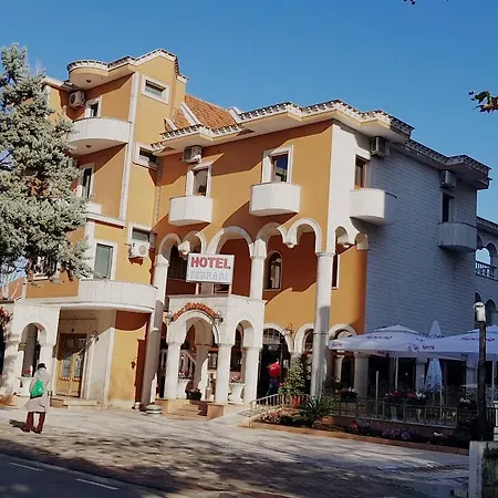 Ξενοδοχείο Ferrari 3*