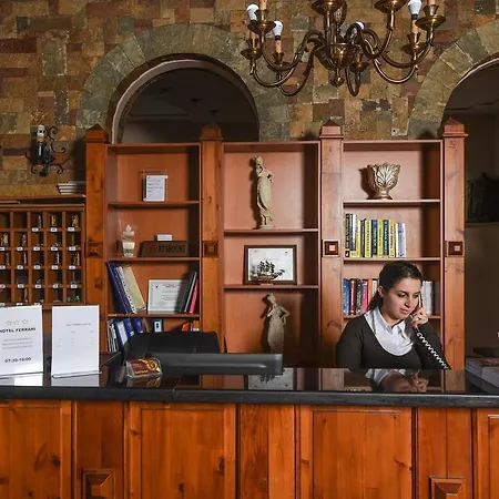 Ξενοδοχείο Ferrari 3*