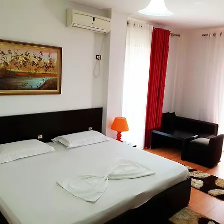 Ferrari Τίρανα